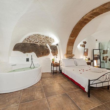 Romantic Loft With Jacuzzi In The Castle كاستيلساردو المظهر الخارجي الصورة