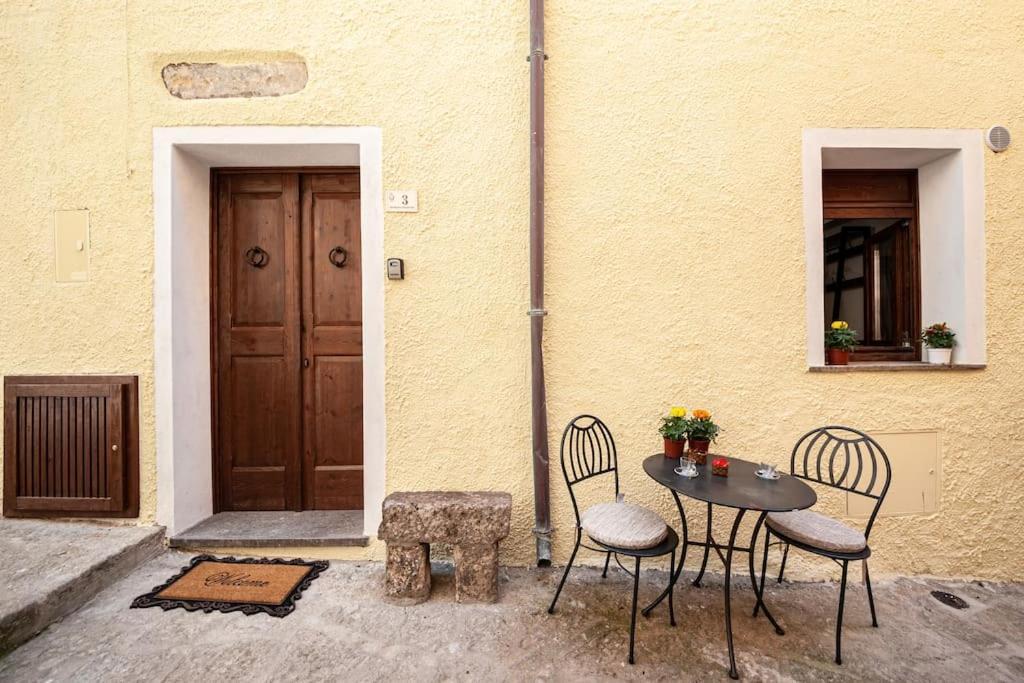 Romantic Loft With Jacuzzi In The Castle كاستيلساردو المظهر الخارجي الصورة